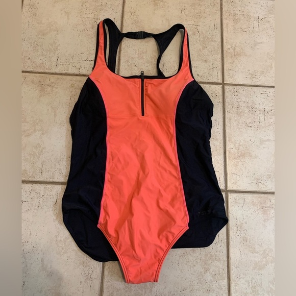 Roots Black & Coral Zip-Front One-Piece Swimsuit - Size 16 - Picture 4 of 8